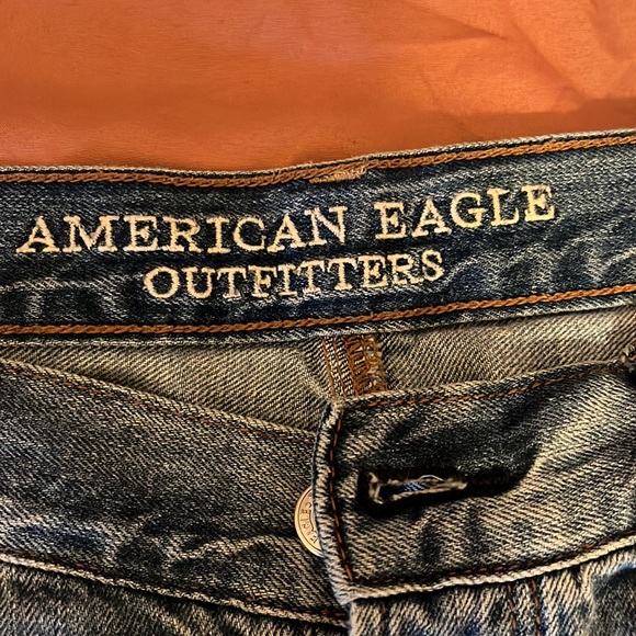 American Eagle Vintage Hi-Rise Distressed Jeans size 10 R - Picture 3 of 5